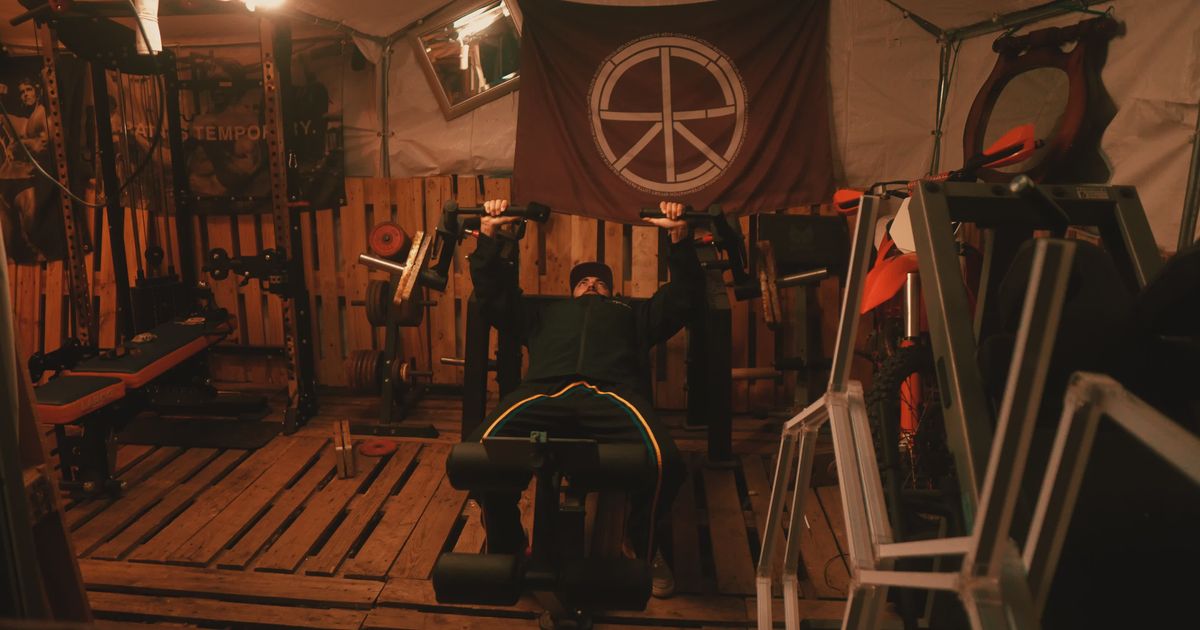 El plano fijo en el slow cinema: resistencia política y reinvención estética en el cine contemporáneo