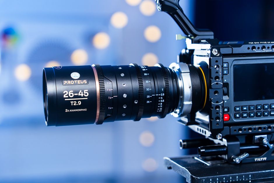 Close-up of a professional video camera with a Proteus 26-45 T2.9 anamorphic lens, perfect for filmmakers.