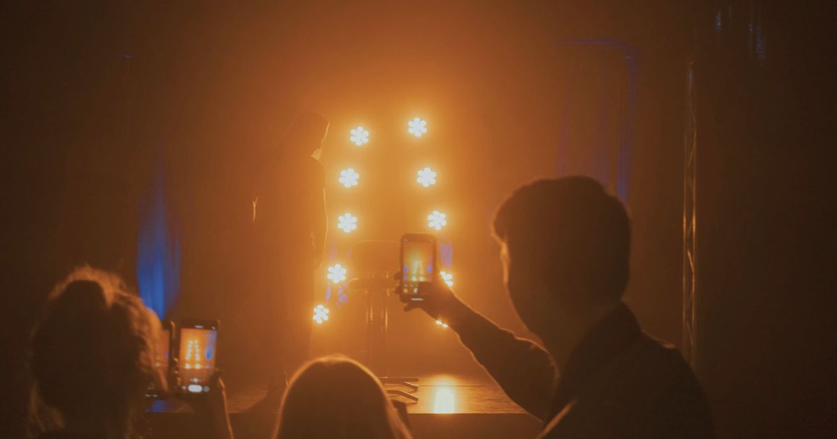 Microinfluencers en el cine independiente: cómo llenar salas sin campaña de prensa tradicional