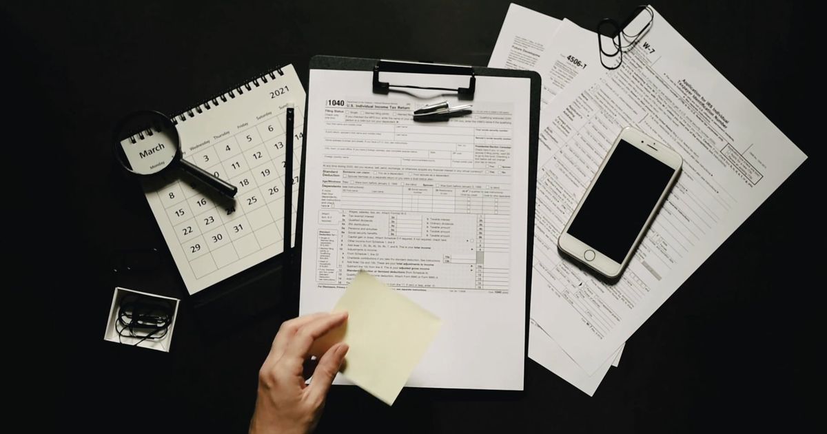 Deducciones fiscales en España vs. incentivos en Latinoamérica: claves para coproducciones con certificado ICAA y AIE