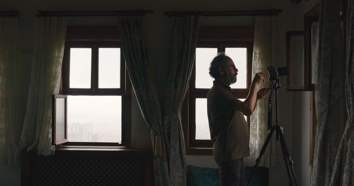 Luz natural como herramienta de iluminación clásica en cine de bajo presupuesto: técnicas y workflows